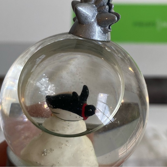 Field's Marketplace 6 polar bear and penguin snow globe place card holders - Picture 5 of 5